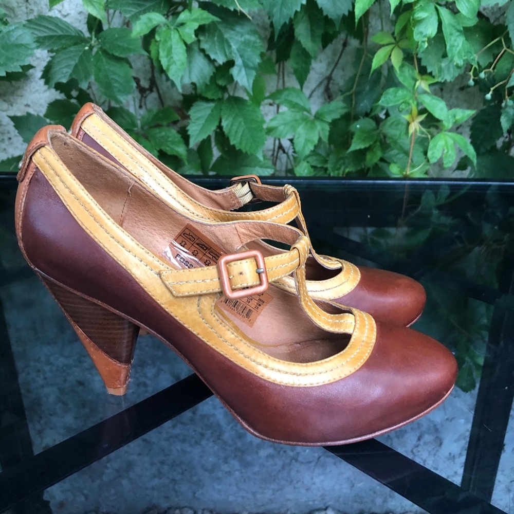 Fossil tonal browns strappy pumps 8.5